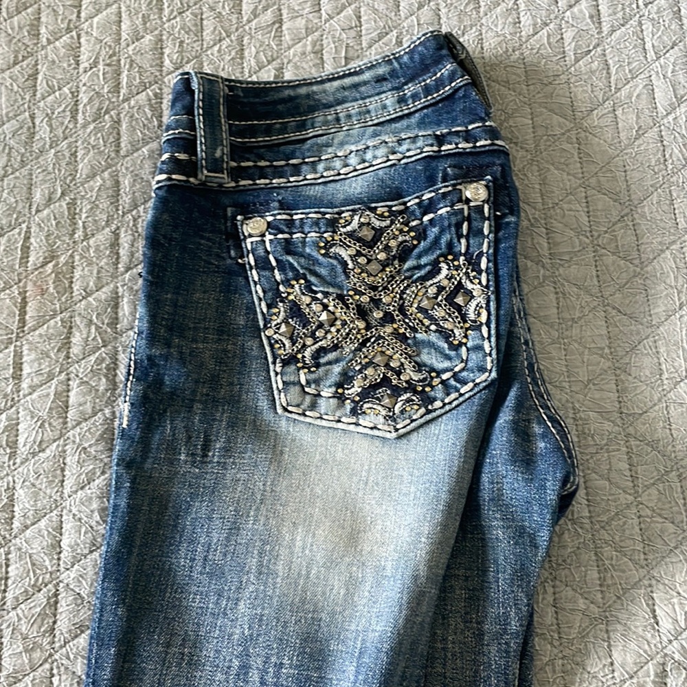 Miss Me signature cropped jeans size 27